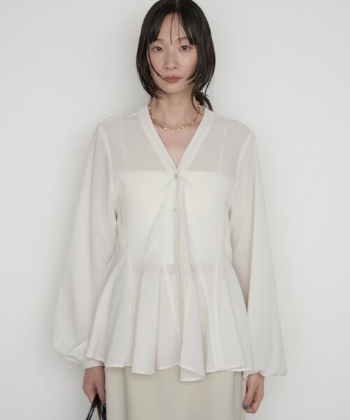 LOUNGEDRESS(ラウンジドレス)の「《美シルエット》ペプラムVブラウス 秋服(シャツ/ブラウス・レディース・パープル/アイボリー/ブラウン・FREE)」の12枚目の写真