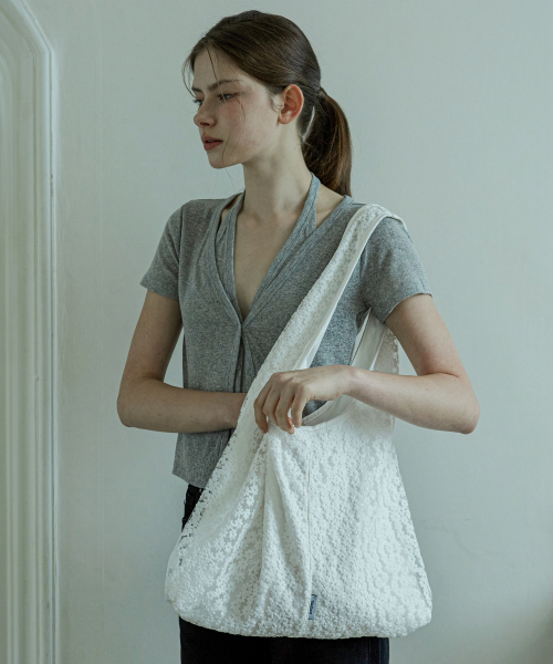 VALLUAT(バリュエット)の「Flolly Bag_Ivory(ショルダーバッグ・レディース・その他・FREE)」の2枚目の写真