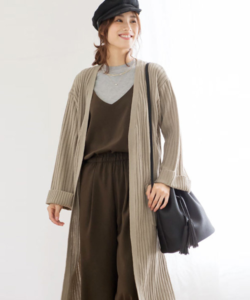 Pierrot（ピエロ）の「リブ編み ワイドスリーブ コーディガン/ロングカーディガン（カーディガン/ボレロ・レディース・アイボリー/ブラック/カーキ/サックスブルー/ベージュ/杢グレー・M）」の5枚目の写真