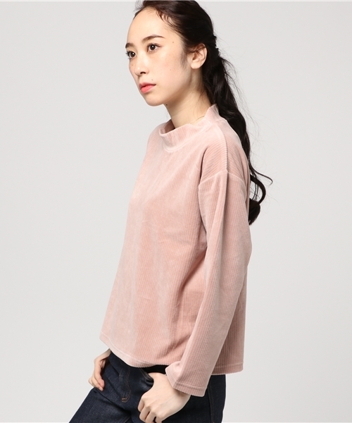 earth music&ecology（アースミュージックアンドエコロジー）の「コーデュロイハイネックプルオーバー（Tシャツ/カットソー・レディース・ピンク/キャメル/グレー/ネイビー・FREE）」の4枚目の写真