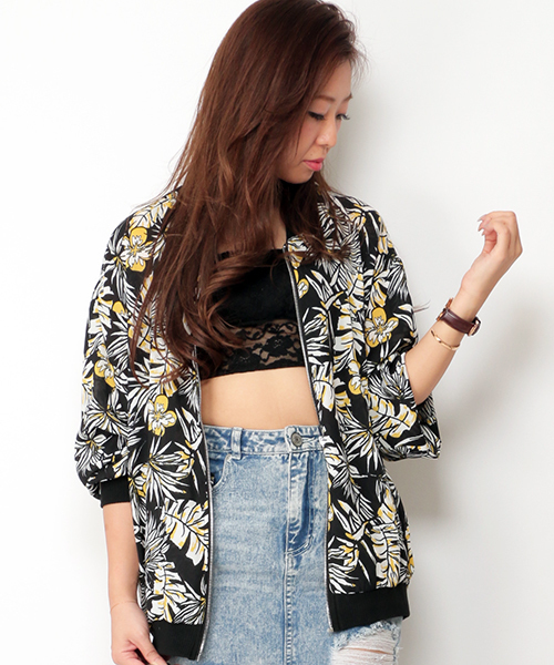 VENCEEXCHANGE（ヴァンスエクスチェンジ）の「ボタニカル柄ブルゾン（ブルゾン・レディース・イエロー・MEDIUM）」の2枚目の写真