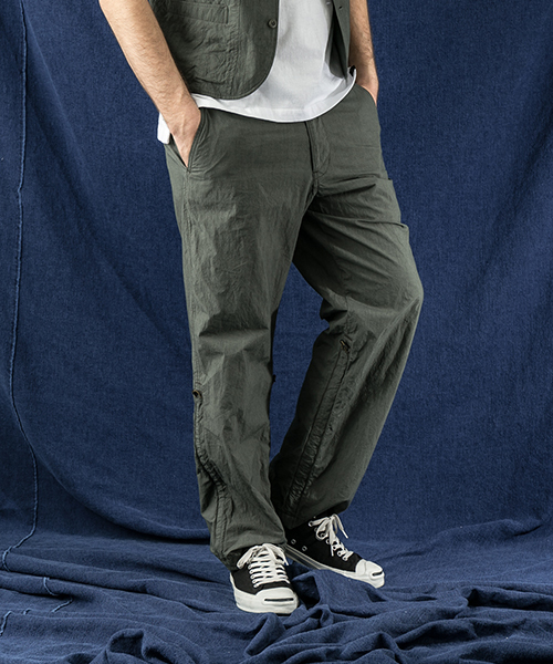 WORK NOT WORK URBAN RESEARCH(ワークノットワークアーバンリサーチ)の「WORK NOT WORK タイプライタールーズフィットパンツ(その他パンツ・メンズ・オリーブ・MEDIUM/LARGE/SMALL)」の1枚目の写真