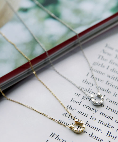 colleca la（コレカラ）の「ホースシューネックレス（ネックレス・レディース・ゴールド/シルバー・ﾌﾘ-）」の9枚目の写真