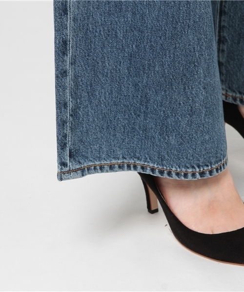 human woman(ヒューマンウーマン)の「ワイドデニムパンツ(デニムパンツ・レディース・ブルー・SMALL/LARGE/X-SMALL/MEDIUM)」の8枚目の写真