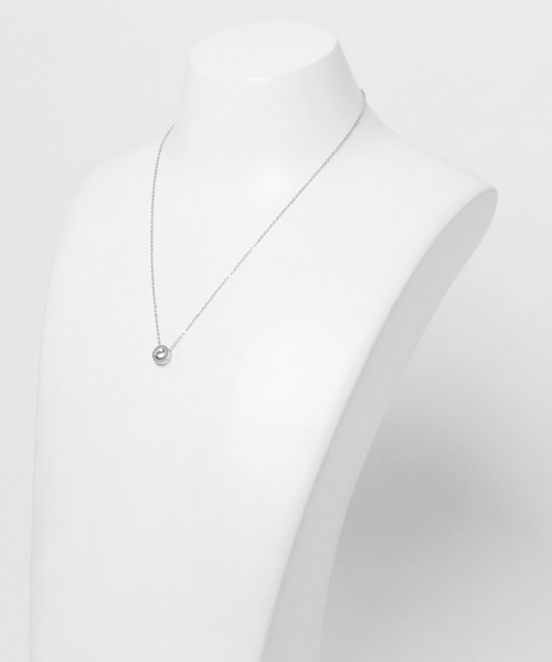 lily of the valley（リリーオブザバレイ）の「ローマ数字ステンレスワンポイントネックレス（ネックレス・レディース・その他1/その他2/その他3・FREE）」の4枚目の写真