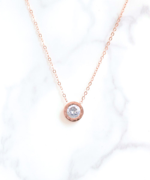 lily of the valley（リリーオブザバレイ）の「ローマ数字ステンレスワンポイントネックレス（ネックレス・レディース・その他1/その他2/その他3・FREE）」の6枚目の写真