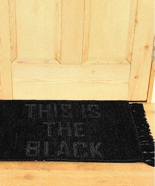 BRID（ブリッド）の「.ディス イズ ザ フリンジ ラグ / THIS IS THE W/B FRINGE RUG［50×70］（ラグ/マット・レディース・ホワイト/ブラック・FREE）」の2枚目の写真