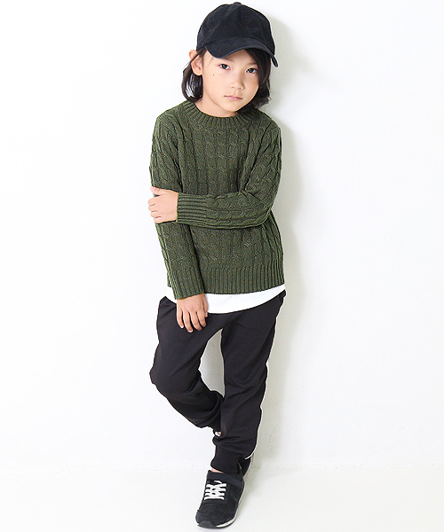 devirock（デビロック）の「ベーシックケーブルニット セーター（ニット/セーター・キッズ・オフホワイト/カーキ/イエロー系その他/スモークピンク/レンガ/ブラック/ネイビー/モカ/ピンク系その他・110cm/120cm/140cm/150cm/130cm/160cm/100cm）」の13枚目の写真