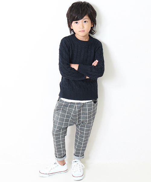 devirock（デビロック）の「ベーシックケーブルニット セーター（ニット/セーター・キッズ・オフホワイト/カーキ/イエロー系その他/スモークピンク/レンガ/ブラック/ネイビー/モカ/ピンク系その他・110cm/120cm/140cm/150cm/130cm/160cm/100cm）」の14枚目の写真