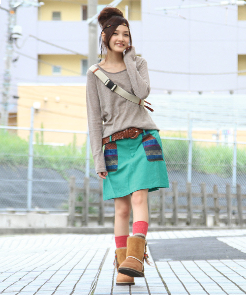 チチカカ(チチカカ)の「ウィチョールボーダースカート(スカート・レディース・チャコールグレー/グリーン/オレンジ・MEDIUM/SMALL)」の3枚目の写真