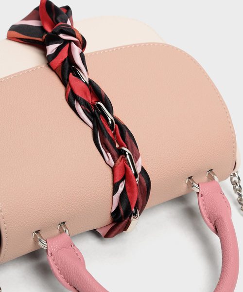CHARLES & KEITH(チャールズ & キース)の「ブレードリボン トップハンドルバッグ / Braided Ribbon Top Handle Bag(ハンドバッグ・レディース・ブラック/ライトピンク/プラム・M)」の14枚目の写真