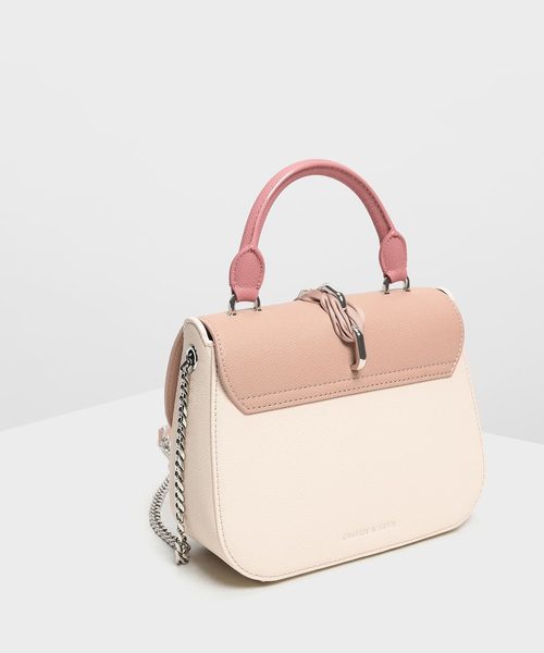 CHARLES & KEITH(チャールズ & キース)の「ブレードリボン トップハンドルバッグ / Braided Ribbon Top Handle Bag(ハンドバッグ・レディース・ブラック/ライトピンク/プラム・M)」の6枚目の写真