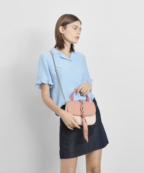CHARLES & KEITH(チャールズ & キース)の「ブレードリボン トップハンドルバッグ / Braided Ribbon Top Handle Bag(ハンドバッグ・レディース・ブラック/ライトピンク/プラム・M)」の8枚目の写真