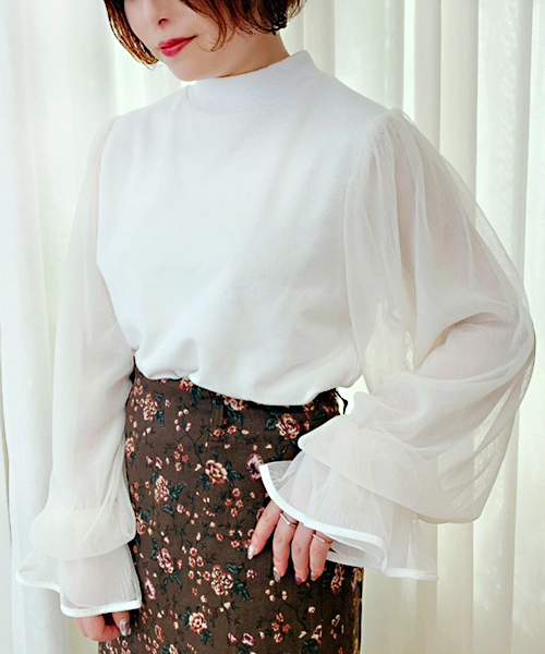 apres jour（アプレジュール）の「袖チュールハイネックトップス【ZOZOTOWN限定アイテム】（スウェット・レディース・ブラック/ベージュ/オフホワイト・フリー）」の13枚目の写真