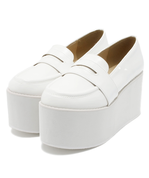 WEGO（ウィゴー）の「WEGO/フェイクレザー厚底ローファー（ドレスシューズ・レディース・ホワイト/ブラック/ワイン・24.5/23.5）」の14枚目の写真