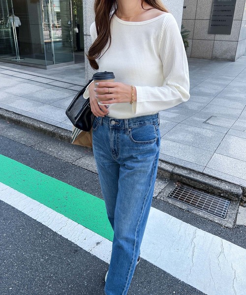 andme(アンドミー)の「ワッフル長袖アシメネックTシャツ(Tシャツ/カットソー・レディース・ブラック/ベージュ/オフホワイト/グレー系その他/カーキ・M/L)」の8枚目の写真