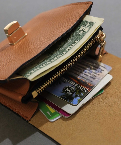 florist（フローリスト）の「牛革ラウンドフラップ二つ折り財布（財布・レディース・ブラック/ブラウン/グレー/レッド/ブルー/キャメル/グレイッシュベージュ/グリーン・FREE）」の14枚目の写真