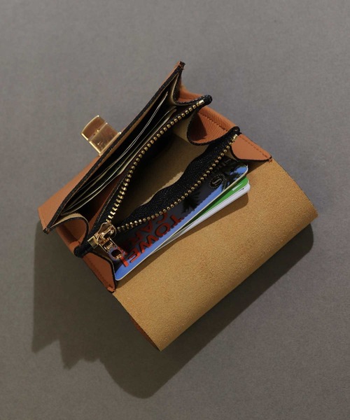 florist（フローリスト）の「牛革ラウンドフラップ二つ折り財布（財布・レディース・ブラック/ブラウン/グレー/レッド/ブルー/キャメル/グレイッシュベージュ/グリーン・FREE）」の15枚目の写真