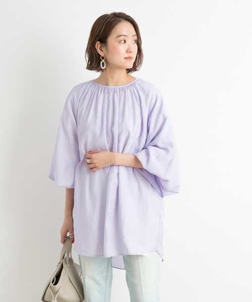 DouDou（ドゥドゥ）の「バックオープンギャザーブラウス（シャツ/ブラウス・レディース・ベージュ/オフホワイト/ラベンダー・FREE）」の3枚目の写真