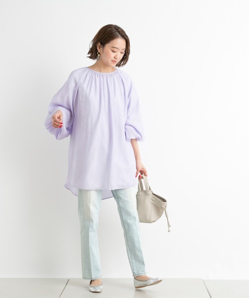 DouDou（ドゥドゥ）の「バックオープンギャザーブラウス（シャツ/ブラウス・レディース・ベージュ/オフホワイト/ラベンダー・FREE）」の4枚目の写真