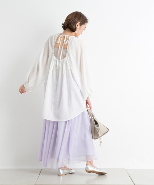 DouDou（ドゥドゥ）の「バックオープンギャザーブラウス（シャツ/ブラウス・レディース・ベージュ/オフホワイト/ラベンダー・FREE）」の13枚目の写真