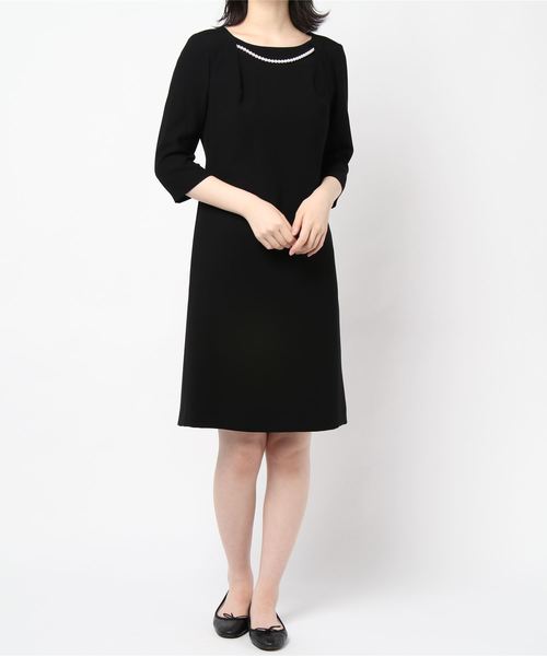 MONOIR(モノワール)の「濃染加工アンサンブル(ジャケット フェイクパール付きワンピース)(アンサンブル・レディース・ブラック・15号/11号/9号/13号/7号)」の10枚目の写真