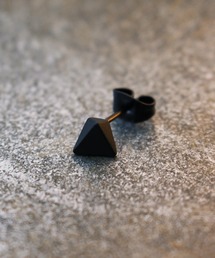 Vaya Con Dios（ヴァヤコンディオス）の「【VayaConDios/ヴァヤコンディオス】ステンレス製イレギュラーピラミッドスタッズピアス[片耳用]（ピアス（片耳用））」