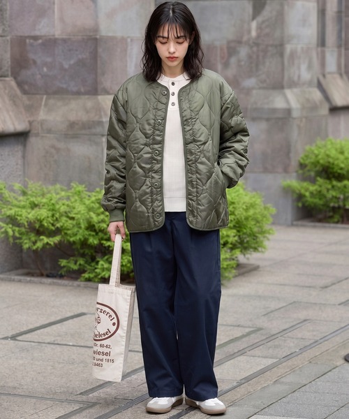 HECT(ヘクト)の「【HECT】M-65 Quilted Liner Jacket / M-65 中綿キルティングライナー ジャケット<撥水>(ミリタリージャケット・メンズ・オリーブ/ブラック/ベージュ/ダークネイビー/ブラウン/ライトグレー/チャコールグレー/カーキブラウン/ライトカーキ/ライトオリーブ/ブラウン系・L/S/M/XL)」の16枚目の写真