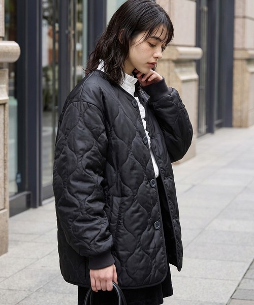 HECT(ヘクト)の「【HECT】M-65 Quilted Liner Jacket / M-65 中綿キルティングライナー ジャケット<撥水>(ミリタリージャケット・メンズ・オリーブ/ブラック/ベージュ/ダークネイビー/ブラウン/ライトグレー/チャコールグレー/カーキブラウン/ライトカーキ/ライトオリーブ/ブラウン系・L/S/M/XL)」の19枚目の写真