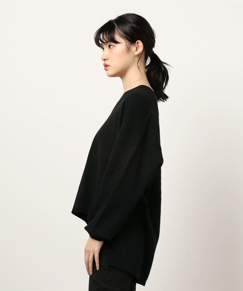 KOBE LETTUCE（コウベレタス）の「Vネックフレアニットプルオーバー（ニット/セーター・レディース・ネイビー/ライトベージュ/クリア/ブラック/チャコール/ブラウン・FREE）」の7枚目の写真