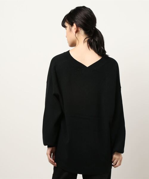 KOBE LETTUCE（コウベレタス）の「Vネックフレアニットプルオーバー（ニット/セーター・レディース・ネイビー/ライトベージュ/クリア/ブラック/チャコール/ブラウン・FREE）」の8枚目の写真