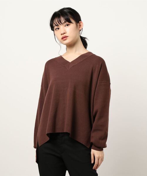 KOBE LETTUCE（コウベレタス）の「Vネックフレアニットプルオーバー（ニット/セーター・レディース・ネイビー/ライトベージュ/クリア/ブラック/チャコール/ブラウン・FREE）」の18枚目の写真