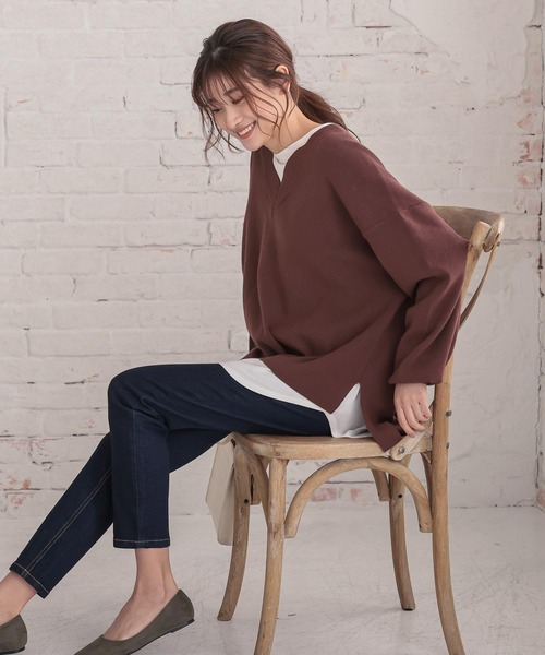 KOBE LETTUCE（コウベレタス）の「Vネックフレアニットプルオーバー（ニット/セーター・レディース・ネイビー/ライトベージュ/クリア/ブラック/チャコール/ブラウン・FREE）」の12枚目の写真