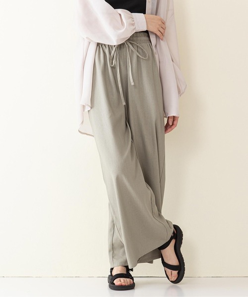 INNOCENT BLUE（イノセントブルー）の「【innocent blue/イノセントブルー】コットンリネンリラックスパンツ　ワイドパンツ フレアシルエット　ウエストイージー仕様（その他パンツ・レディース・ベージュ/ブルー/ライトブラウン/サンドベージュ/アイボリー/ライトグリーン・MEDIUM）」の5枚目の写真