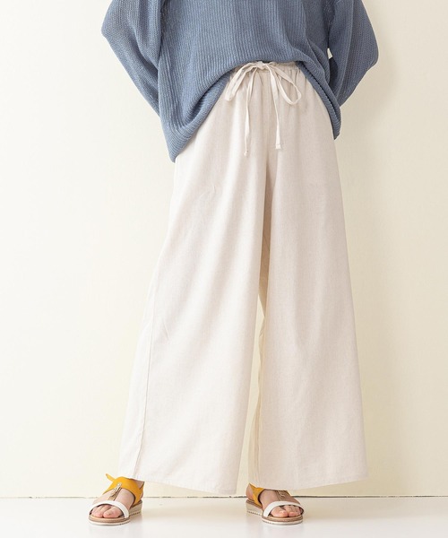 INNOCENT BLUE（イノセントブルー）の「【innocent blue/イノセントブルー】コットンリネンリラックスパンツ　ワイドパンツ フレアシルエット　ウエストイージー仕様（その他パンツ・レディース・ベージュ/ブルー/ライトブラウン/サンドベージュ/アイボリー/ライトグリーン・MEDIUM）」の3枚目の写真