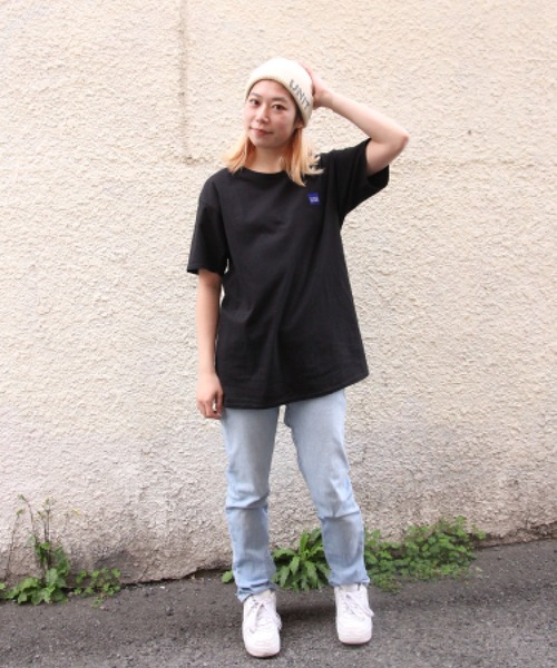 bonjour records（ボンジュールレコーズ）の「【bonjour recordsボンジュールレコード】ボックスロゴTシャツ（Tシャツ/カットソー・メンズ・ホワイト/ブラック・XL/M/L）」の4枚目の写真