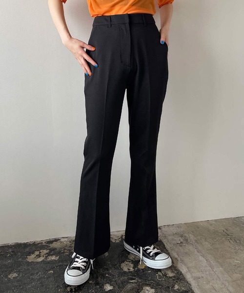 PUBLUX（パブリュクス）の「ハイウエストセンタープレスフレアパンツ（その他パンツ・レディース・ブラック/ブルー・マルチサイズ）」の11枚目の写真