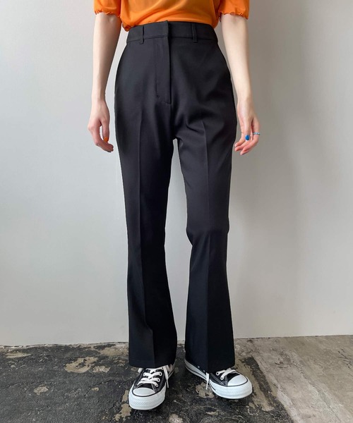 PUBLUX（パブリュクス）の「ハイウエストセンタープレスフレアパンツ（その他パンツ・レディース・ブラック/ブルー・マルチサイズ）」の4枚目の写真