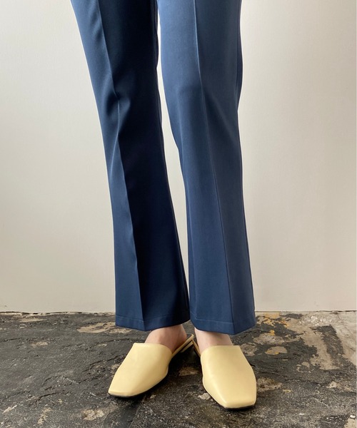 PUBLUX（パブリュクス）の「ハイウエストセンタープレスフレアパンツ（その他パンツ・レディース・ブラック/ブルー・マルチサイズ）」の21枚目の写真