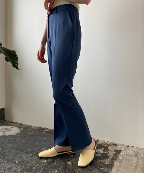 PUBLUX（パブリュクス）の「ハイウエストセンタープレスフレアパンツ（その他パンツ・レディース・ブラック/ブルー・マルチサイズ）」の12枚目の写真