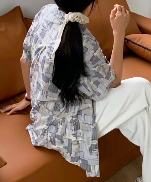 Futier land(フューティアランド)の「ランダムペイント開襟シャツ(シャツ/ブラウス・レディース・グリーン/ブルー/ピンク・FREE)」の4枚目の写真