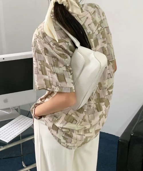 Futier land(フューティアランド)の「ランダムペイント開襟シャツ(シャツ/ブラウス・レディース・グリーン/ブルー/ピンク・FREE)」の12枚目の写真