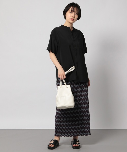 PAGEBOY(ページボーイ)の「バンドカラーショートスリーブシャツ(シャツ/ブラウス・レディース・ブラック/オフホワイト/ブラウン系その他/グレイッシュベージュ・FREE)」の8枚目の写真