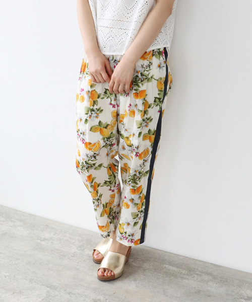 Three Four Time(スリーフォータイム)の「サイドラインパンツ(スラックス・レディース・レモンイエロー/オレンジ・FREE)」の2枚目の写真
