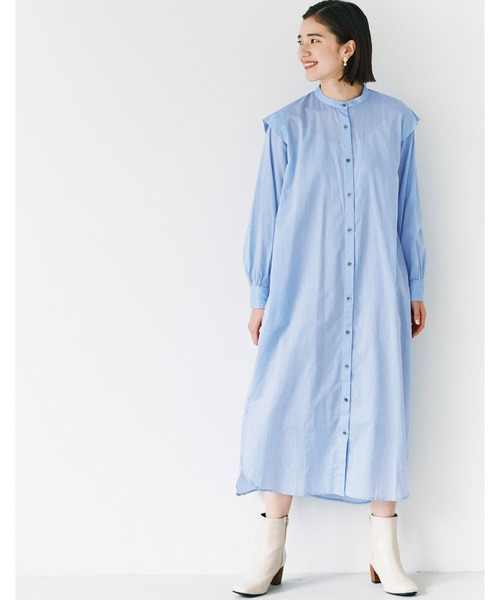 avecmoi(アヴェクモワ)の「【佐藤かなさんプロデュース】 アヴェクモワ タックショルダーワンピース〈ブルー〉(シャツワンピース・レディース・ブルー・MEDIUM/LARGE)」の4枚目の写真