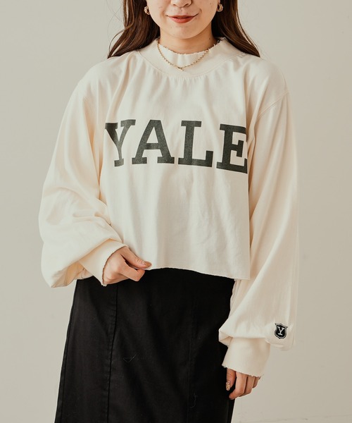 Chico（チコ）の「YALE ショート丈ダメージロゴロンT（スウェット・レディース・チャコールグレー/グレー/アイボリー・FREE）」の8枚目の写真