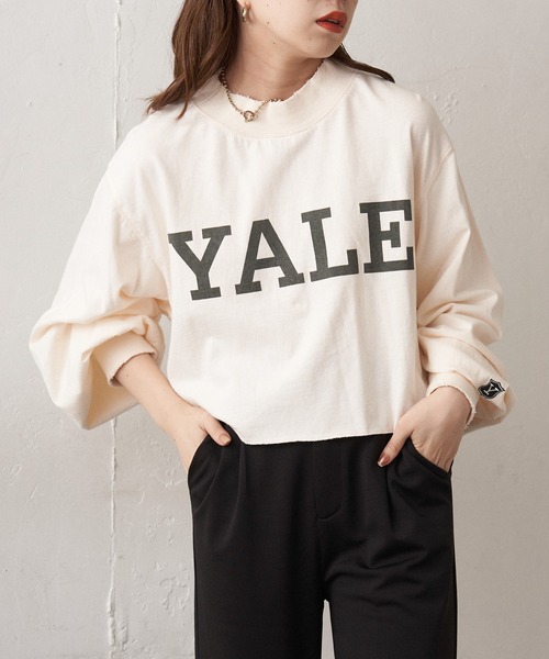 Chico（チコ）の「YALE ショート丈ダメージロゴロンT（スウェット・レディース・チャコールグレー/グレー/アイボリー・FREE）」の15枚目の写真