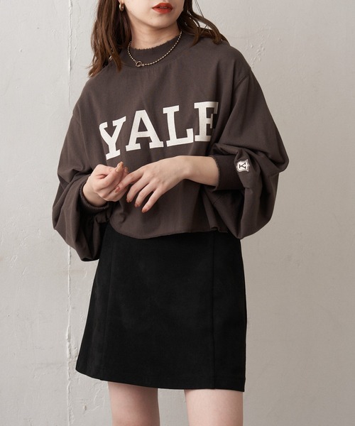 Chico（チコ）の「YALE ショート丈ダメージロゴロンT（スウェット・レディース・チャコールグレー/グレー/アイボリー・FREE）」の22枚目の写真