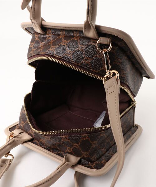 ANDGEEBEE（アンジービー）の「モノグラムショルダーバッグ（ショルダーバッグ・レディース・ブラウン・FREE）」の10枚目の写真