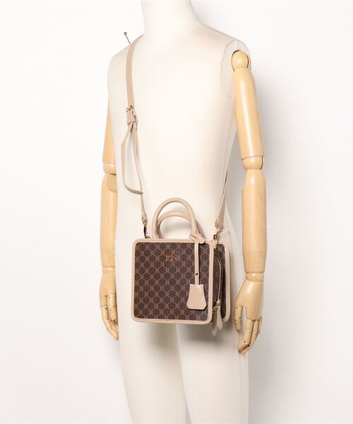 ANDGEEBEE（アンジービー）の「モノグラムショルダーバッグ（ショルダーバッグ・レディース・ブラウン・FREE）」の3枚目の写真